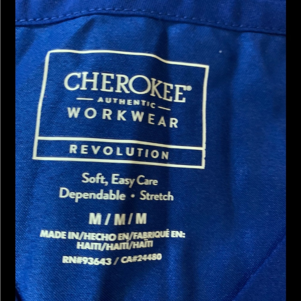 Cherokee Revolution Scrub Top Royal Blue Size Medium - Picture 4 of 4